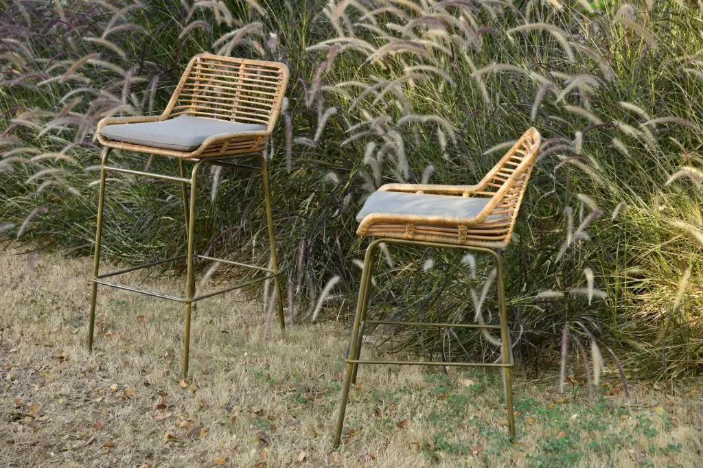 [REVI_BS_001] Revival Barstool